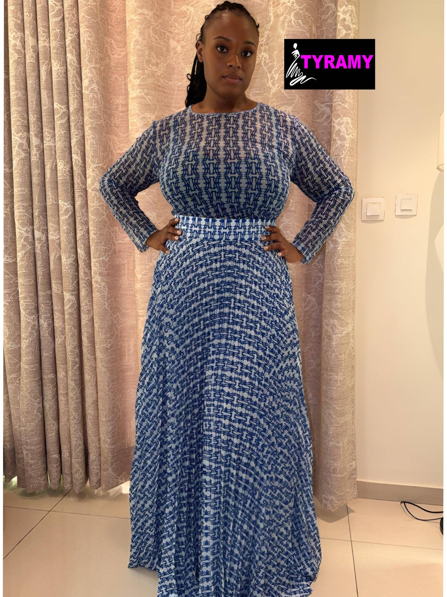 ensemble jupe blanche avec motif chaine bleu pure